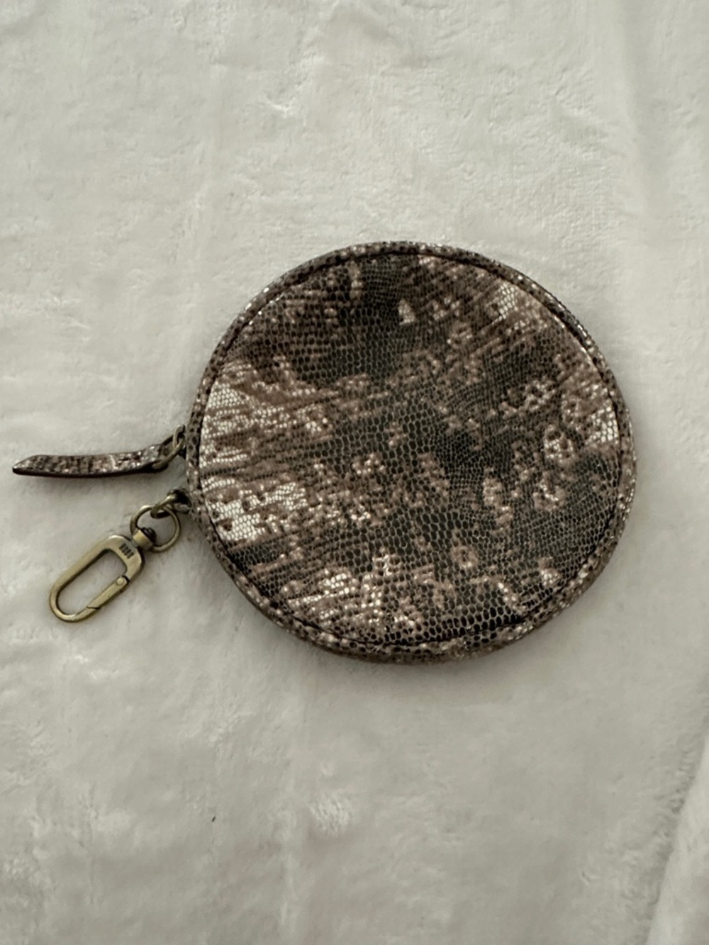 Hobo Revolve Round Snake printTextured Coin Pouch with Clip